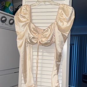 Long sleeve crop top